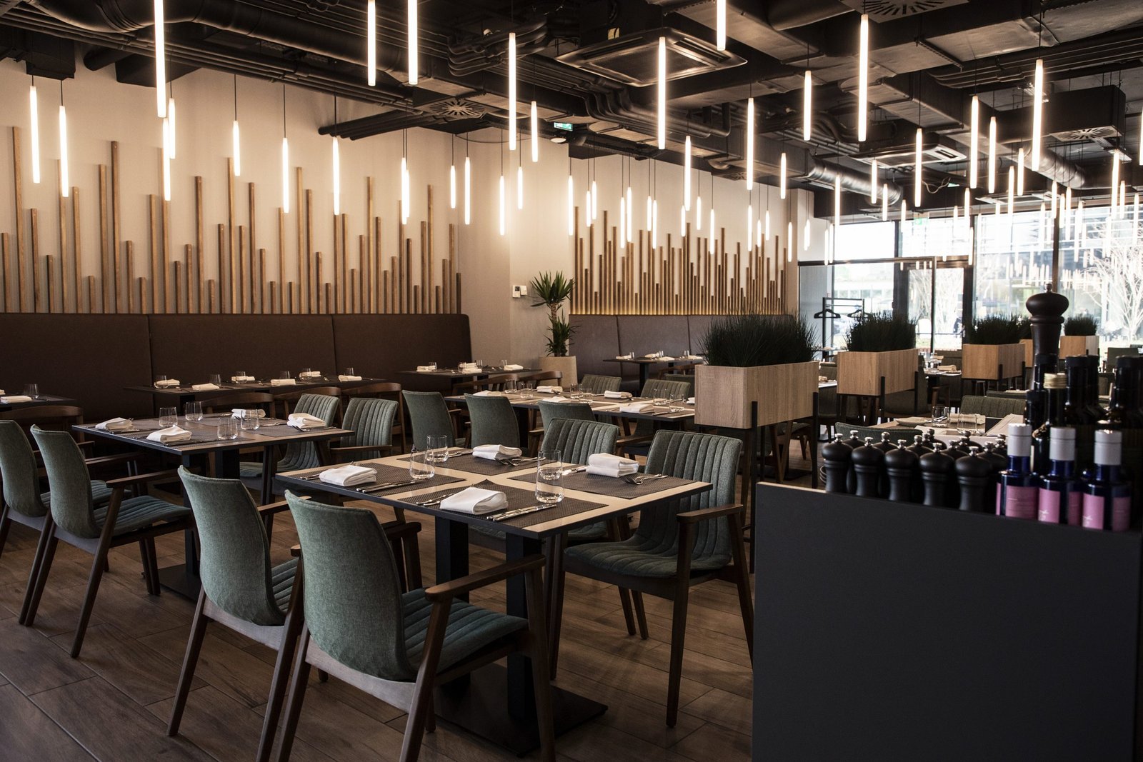 Moderni interijer restorana